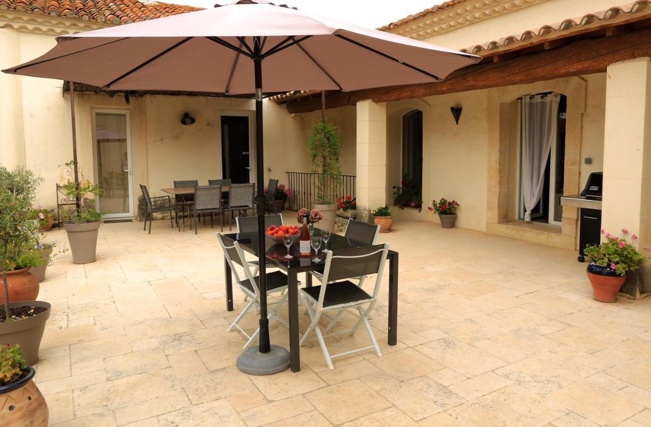 Mas D'Auzieres Bed and Breakfast Saint-Gilles  Exteriör bild