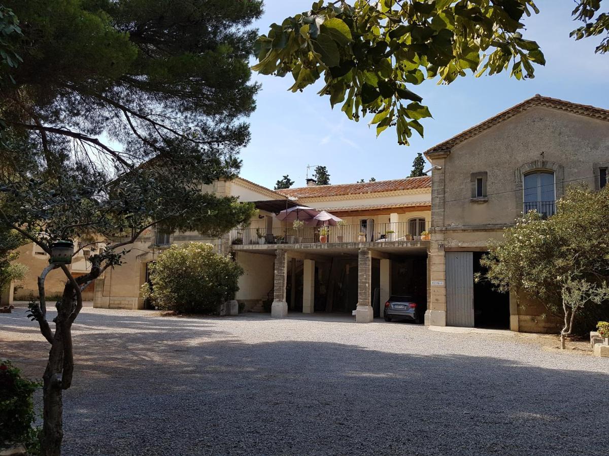 Mas D'Auzieres Bed and Breakfast Saint-Gilles  Exteriör bild